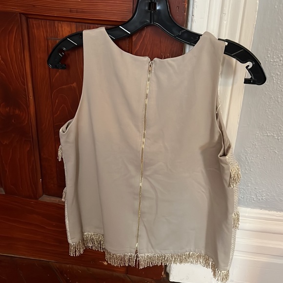 Top - Picture 2 of 3